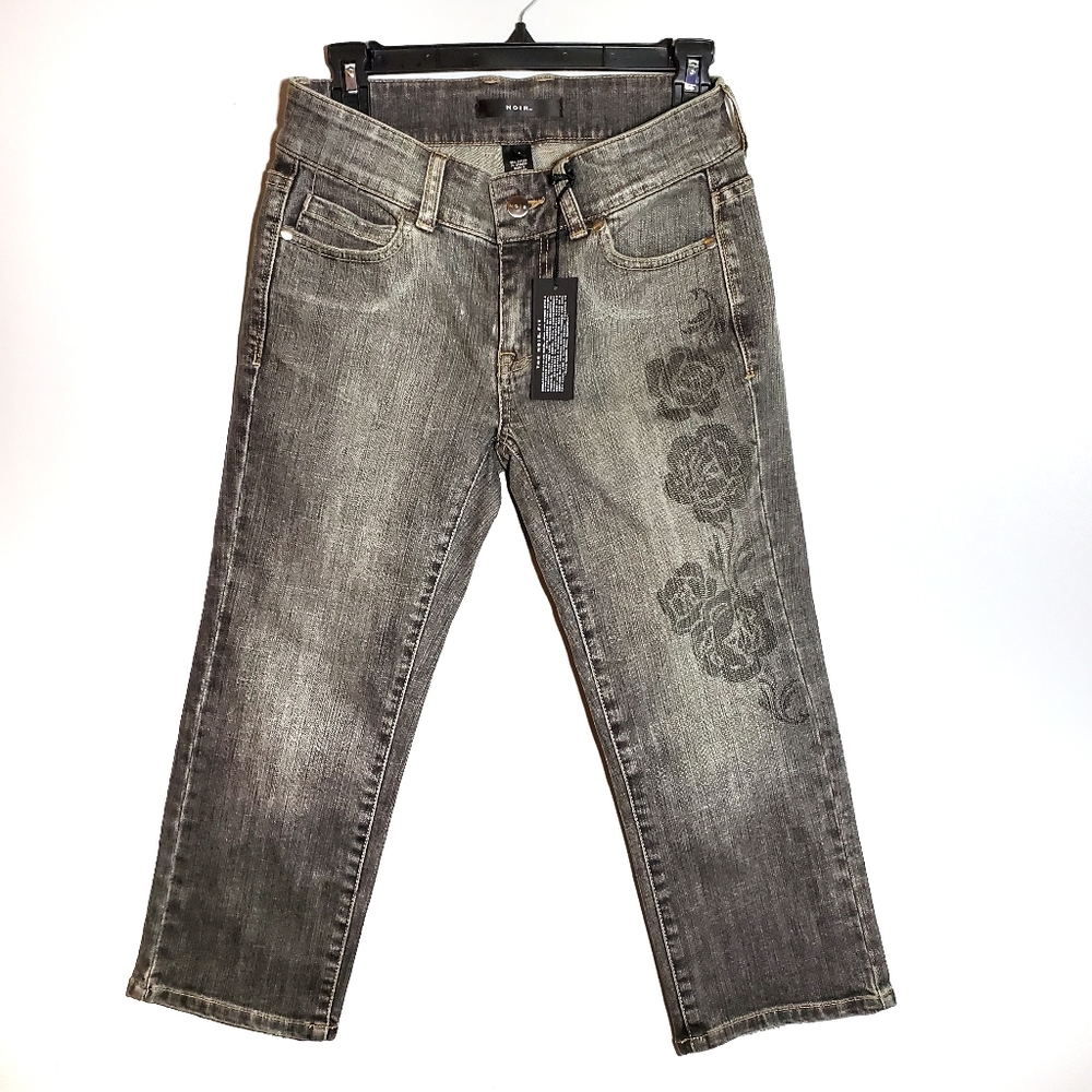 WHBM Noir Cropped Straight Leg Rose Print Jeans Size 2